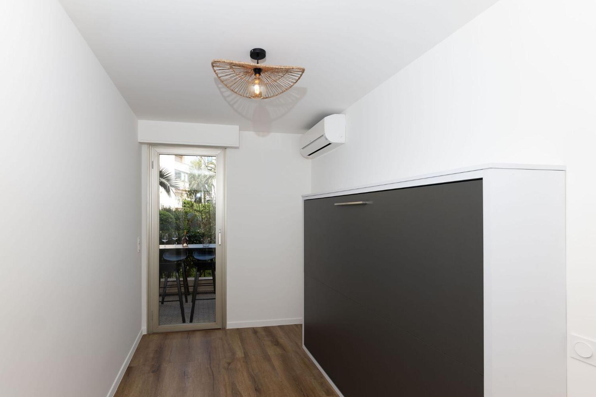 Somptueux Appartement 20M Plages Avec Vue Mer 昂蒂布 外观 照片