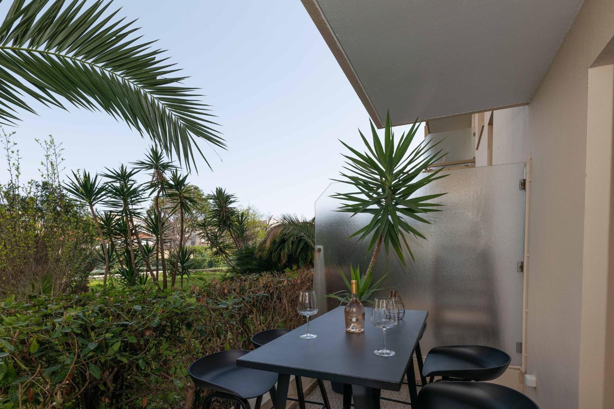 Somptueux Appartement 20M Plages Avec Vue Mer 昂蒂布 外观 照片