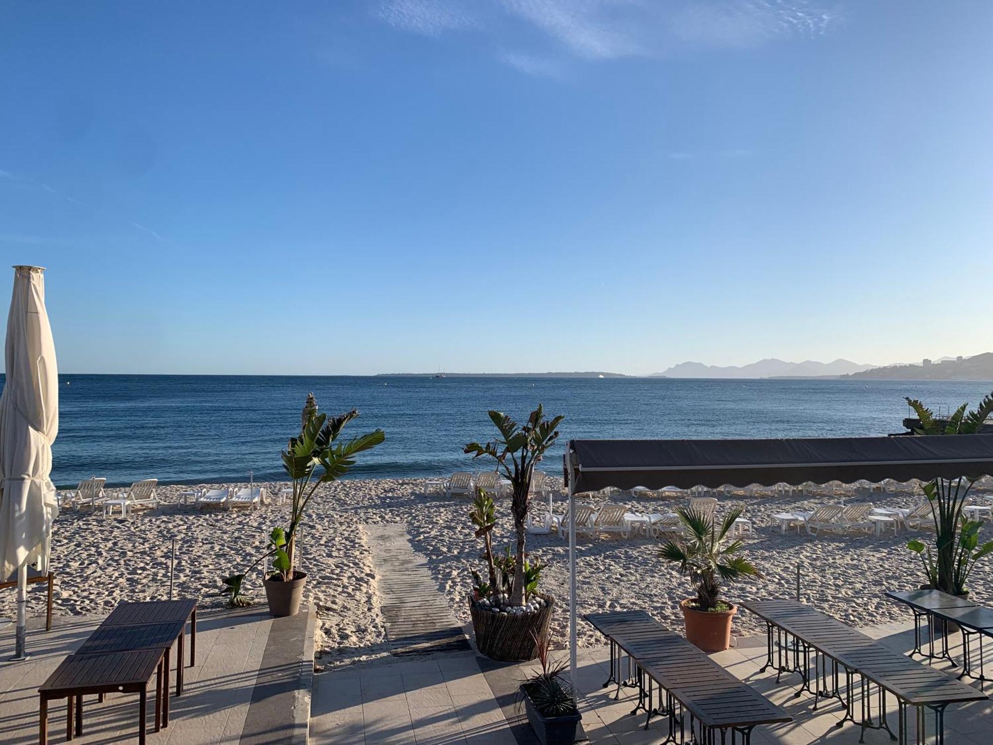 Somptueux Appartement 20M Plages Avec Vue Mer 昂蒂布 外观 照片